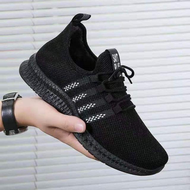 Men’s Lightweight Breathable Slip-On Running Shoes