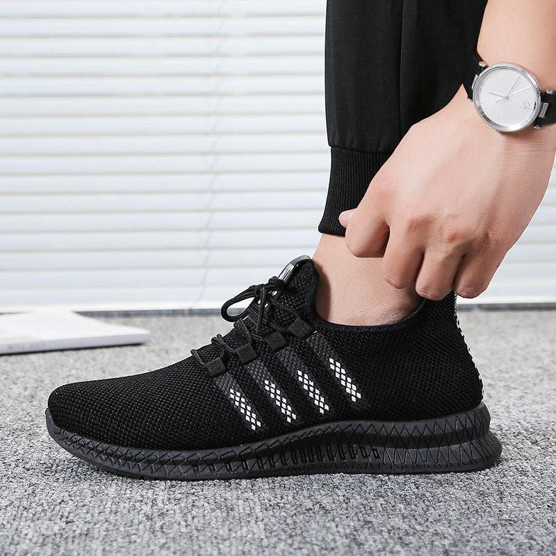 Men’s Lightweight Breathable Slip-On Running Shoes