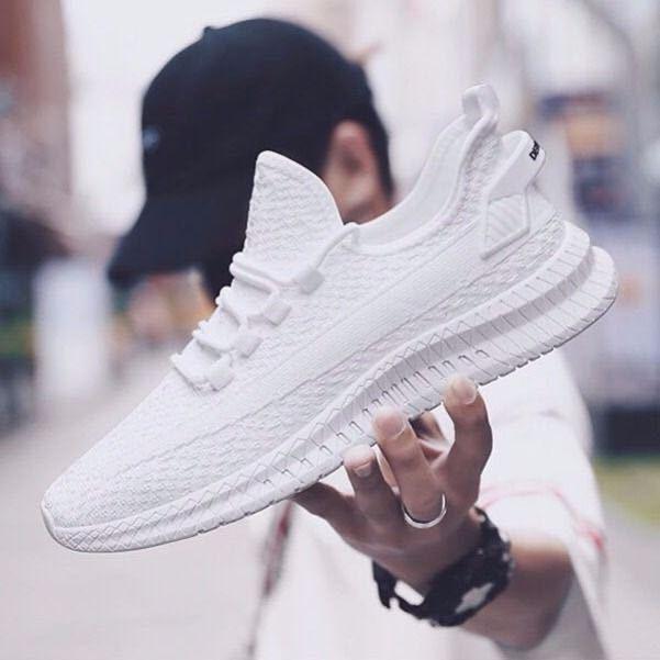 Men’s Lightweight Breathable Slip-On Running Shoes